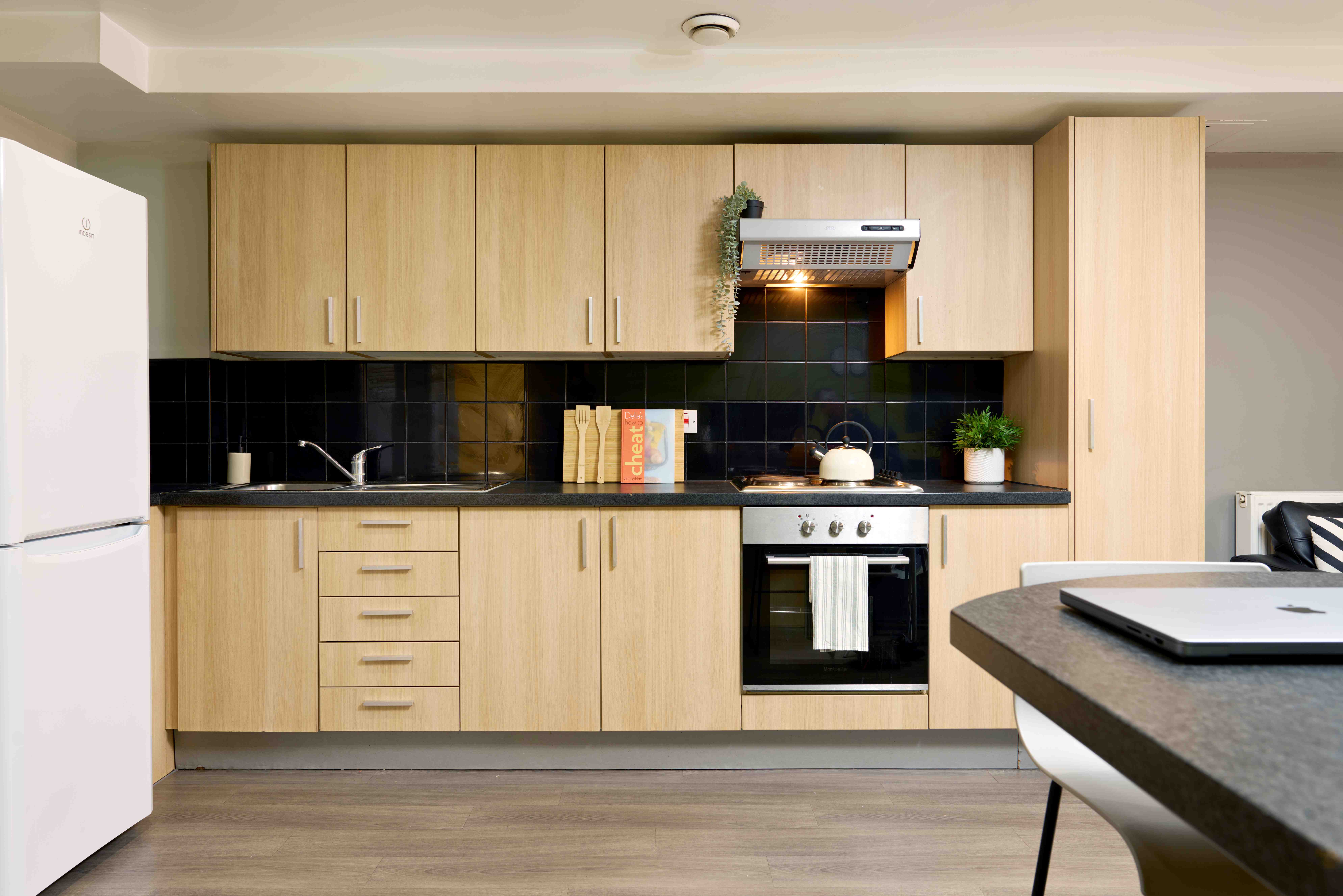 calcott ten shared student kitchen